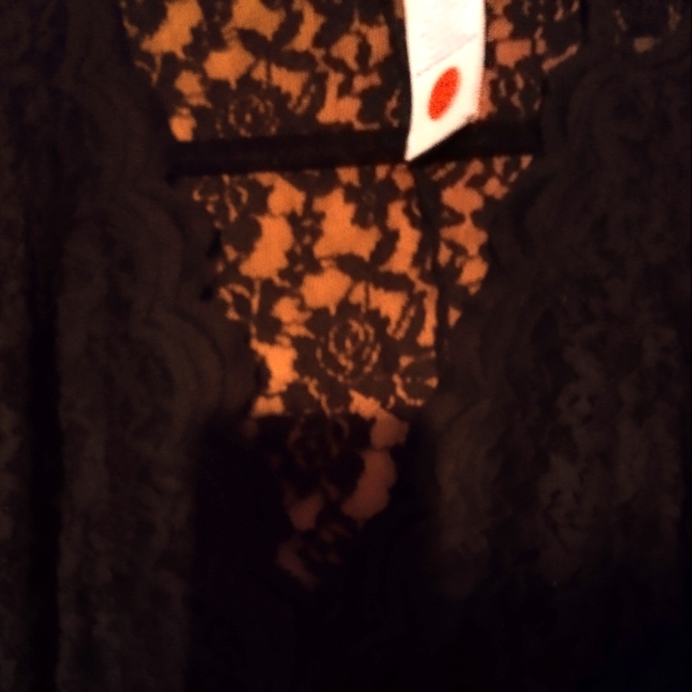 Ladies 3x Lace Body Suit Ambiance